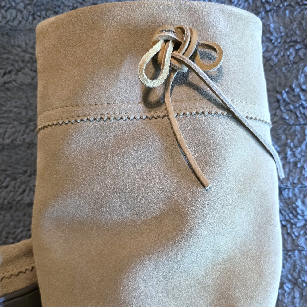 Women’s Manitobah Mukluks Suede Boots in Tan - Picture 5 of 9
